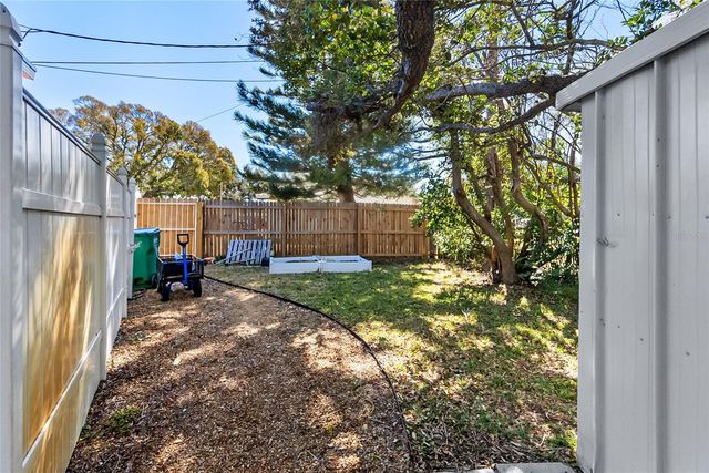 11245 69TH AVENUE, Seminole, FL 33772