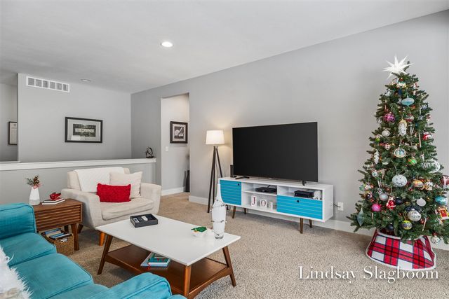 7938 Black Cherry Way 8, Caledonia, MI 49316