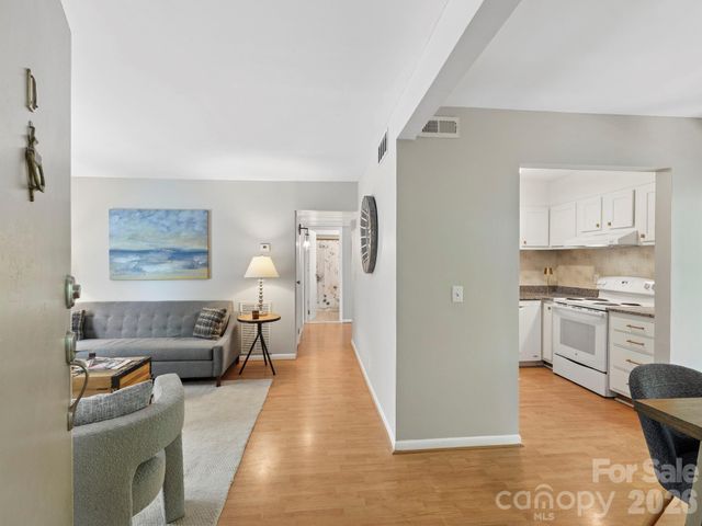 2628 Park Road D, Charlotte, NC 28209