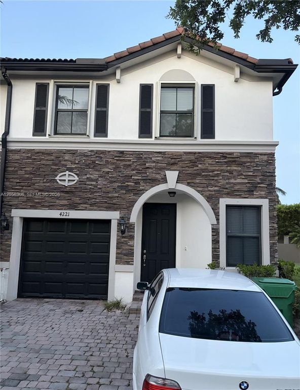 4221 SW 164th Court, Miami, FL 33185