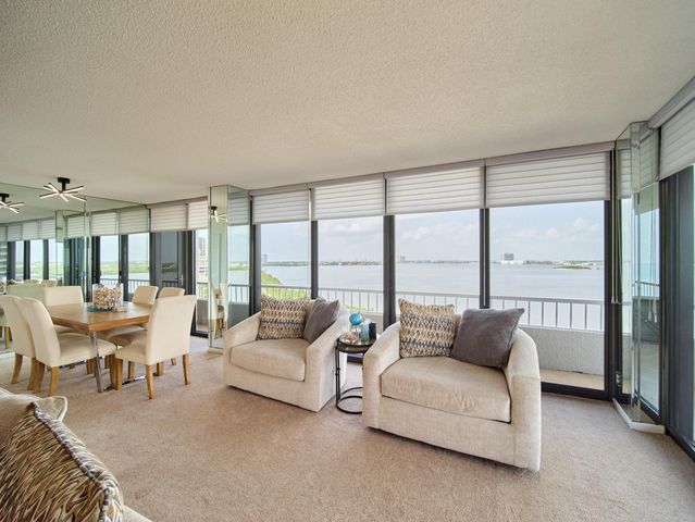 5550 N Ocean Drive 9D, Singer Island, FL 33404