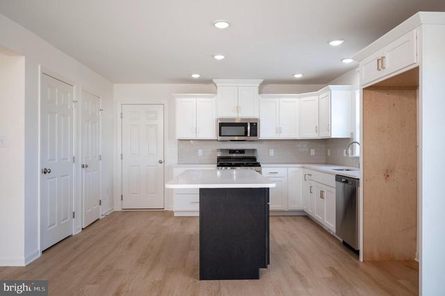 322 RESERVE LN, Mechanicsburg, PA 17050