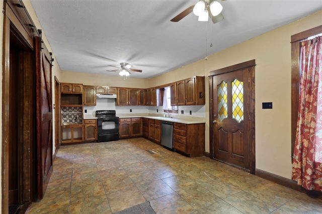 401 W Maple Street, Whitewright, TX 75491