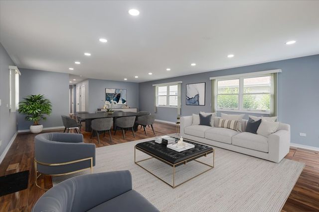 2306 Dove Street, Rolling Meadows, IL 60008