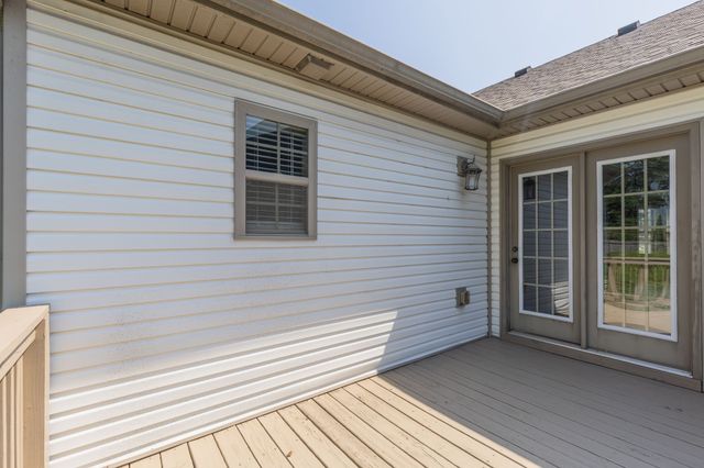 188 Sambar Dr, Clarksville, TN 37040