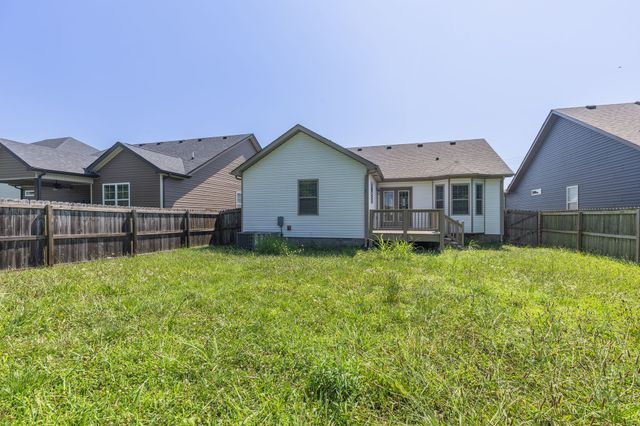 188 Sambar Dr, Clarksville, TN 37040