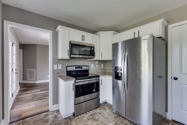 188 Sambar Dr, Clarksville, TN 37040