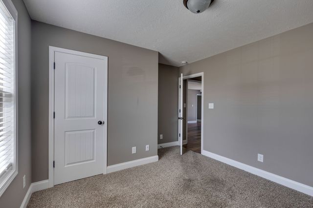 188 Sambar Dr, Clarksville, TN 37040