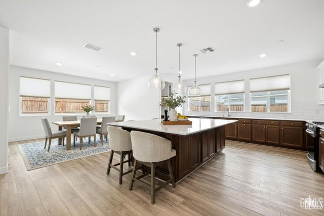 9516 Sweetgum Hill Lane, Shafter, CA 93263