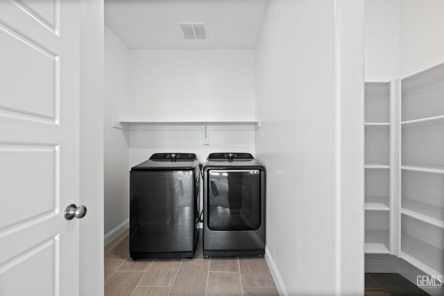 9516 Sweetgum Hill Lane, Shafter, CA 93263