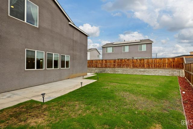 9516 Sweetgum Hill Lane, Shafter, CA 93263