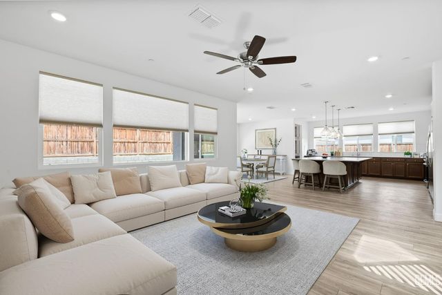 9516 Sweetgum Hill Lane, Shafter, CA 93263