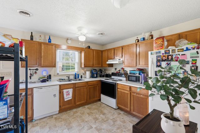 630 Elizabethton Highway 1-6, Bluff City, TN 37618