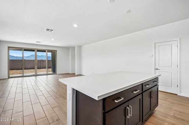 9521 W TAMARISK Avenue, Tolleson, AZ 85353