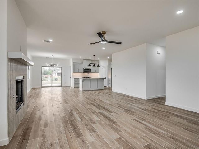 10621 SW 18th Street, Yukon, OK 73099