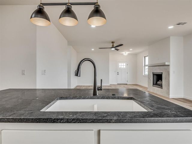 10621 SW 18th Street, Yukon, OK 73099