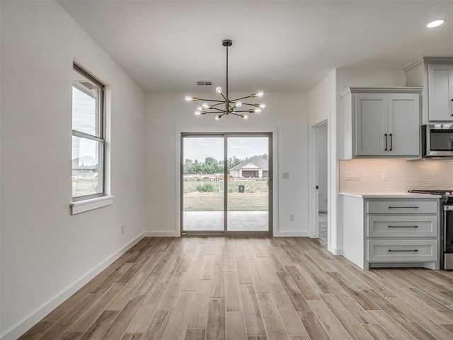 10621 SW 18th Street, Yukon, OK 73099