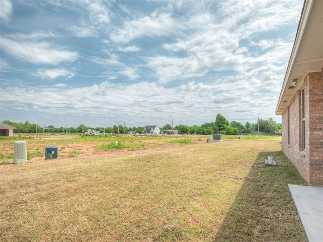 10621 SW 18th Street, Yukon, OK 73099