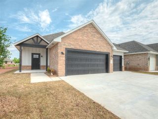 10621 SW 18th Street, Yukon, OK 73099