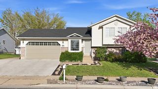 634 N 1300 W, Clinton, UT 84015
