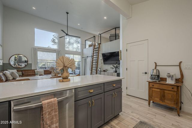 763 COMANCHE Street, Flagstaff, AZ 86005