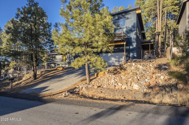 763 COMANCHE Street, Flagstaff, AZ 86005