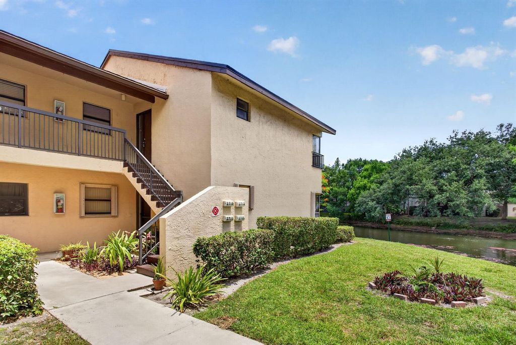 3713 Cocoplum Circle 3545, Coconut Creek, FL 33063