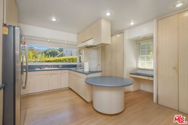 12146 Travis Street, Los Angeles, CA 90049