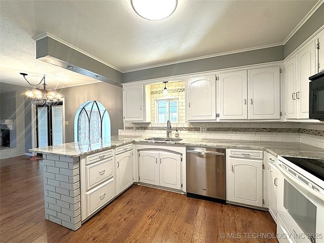 1508 Sunny Lane, Ardmore, OK 73401