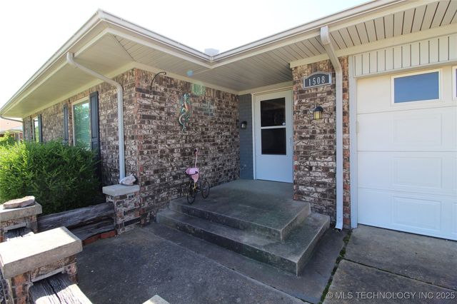1508 Sunny Lane, Ardmore, OK 73401