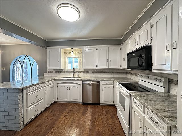 1508 Sunny Lane, Ardmore, OK 73401