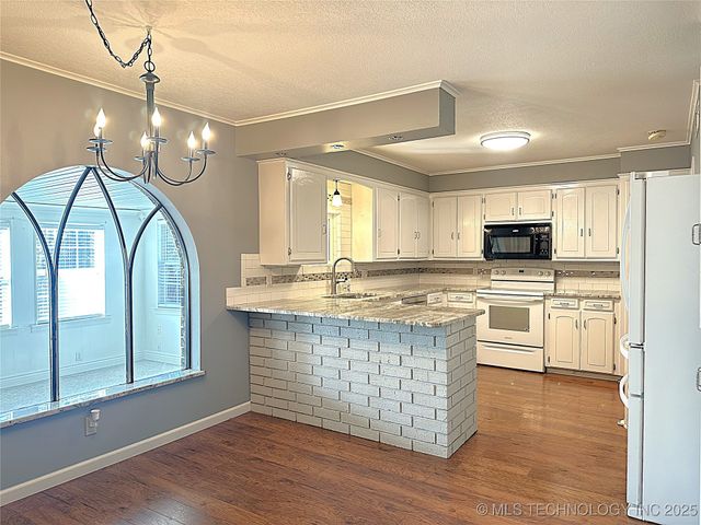 1508 Sunny Lane, Ardmore, OK 73401