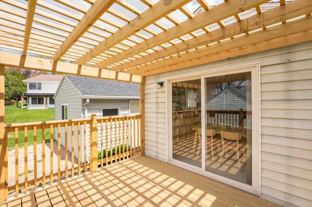 1605 8th Avenue NE, Rochester, MN 55906