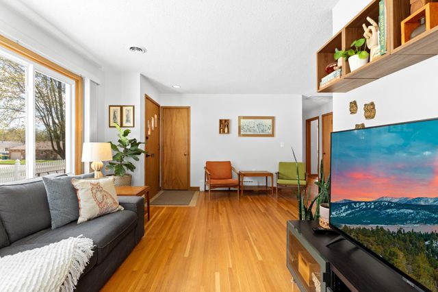 1605 8th Avenue NE, Rochester, MN 55906