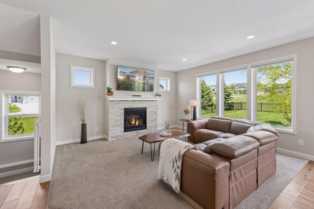 19702 Henning Avenue, Lakeville, MN 55044