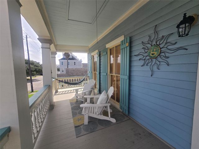 3409 Avenue L, Galveston, TX 77550