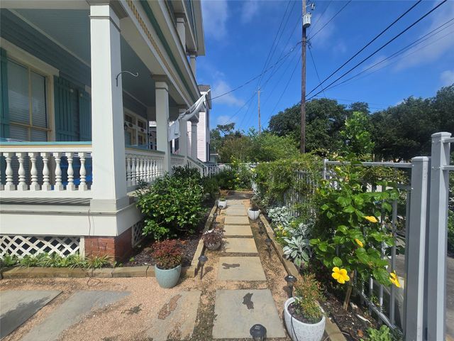 3409 Avenue L, Galveston, TX 77550