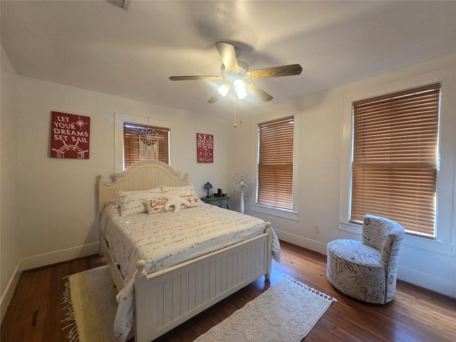 3409 Avenue L, Galveston, TX 77550