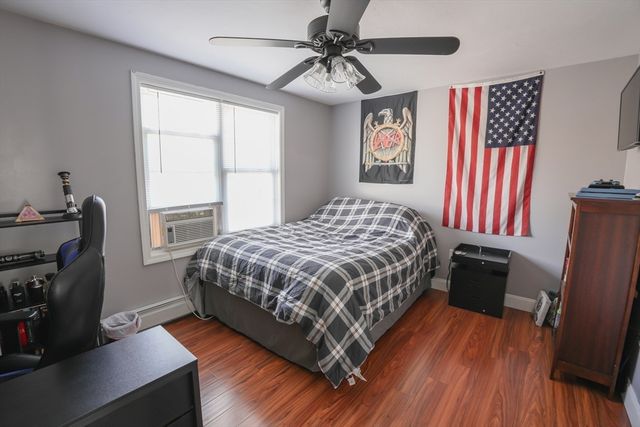 11 Lauren Ln, Sturbridge, MA 01518