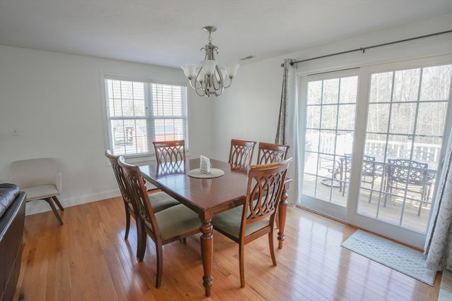 11 Lauren Ln, Sturbridge, MA 01518