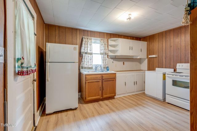 156 Kingsley Avenue, Kingsport, TN 37660