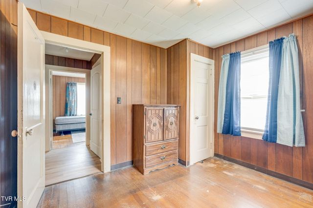 156 Kingsley Avenue, Kingsport, TN 37660