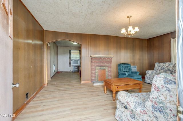156 Kingsley Avenue, Kingsport, TN 37660