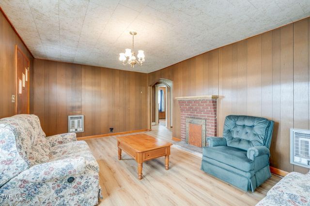 156 Kingsley Avenue, Kingsport, TN 37660