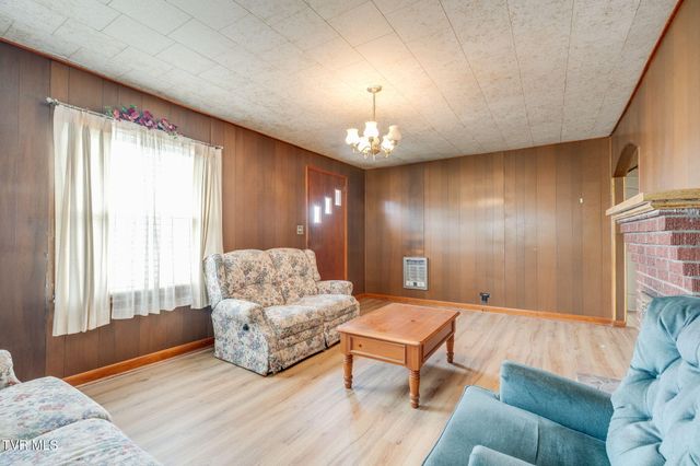 156 Kingsley Avenue, Kingsport, TN 37660