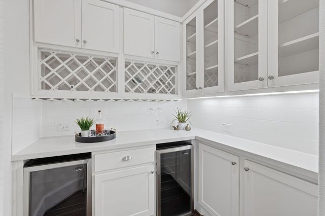 183 S Thatcher Bend Circle, Spring, TX 77389