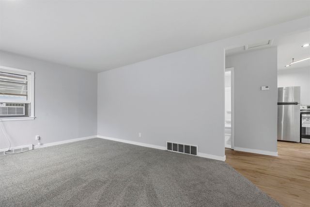 1616 University Ave NW, Minot, ND 58703