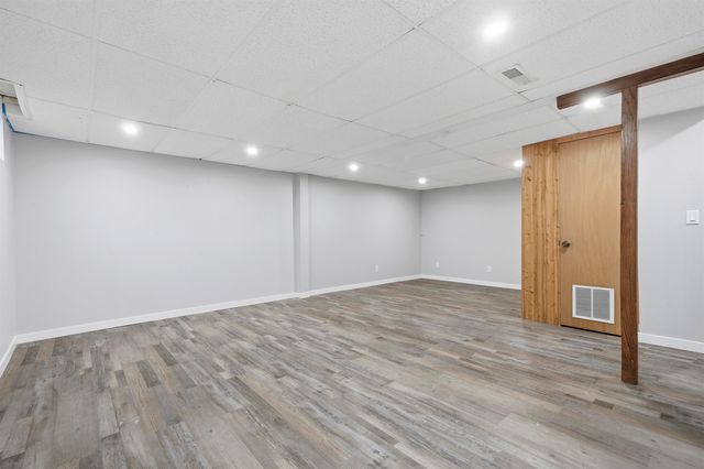 1616 University Ave NW, Minot, ND 58703