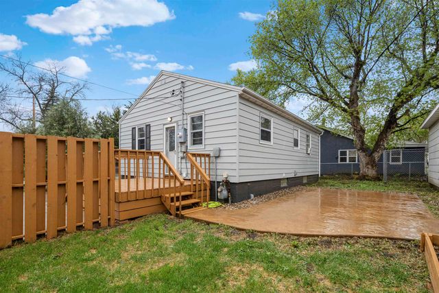1616 University Ave NW, Minot, ND 58703