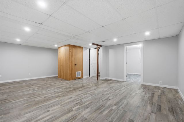 1616 University Ave NW, Minot, ND 58703